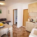 Baldo's Happy Garden- Brand New Apartment Korita