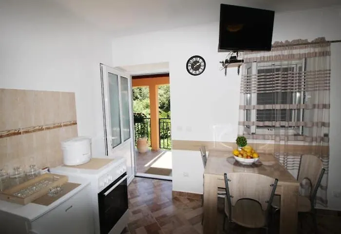 Baldo's Happy Garden- Brand New Korita